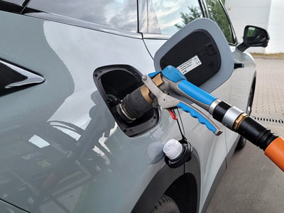 Tankowanie samochodu BAIC gazem płynnym LPG